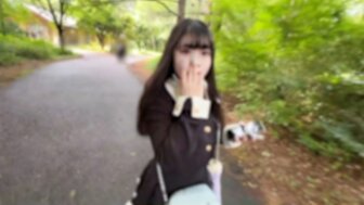 FC2PPV4724613 又厚又大的中出一个短而丰满的女孩