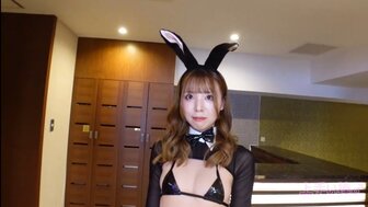 FC2PPV2745772 射在可爱的兔子小姐的嘴里