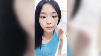 漂亮少女在朋友睡觉时被内射两次