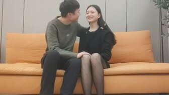 拉头发狗性交漂亮的双腿宝贝