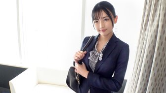 200GANA 2681 发现一个漂亮的老女人并与她穿着西装做爱
