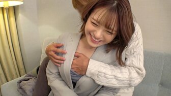 200GANA2704 可爱的女孩在刺激她的乳头后变得饥渴