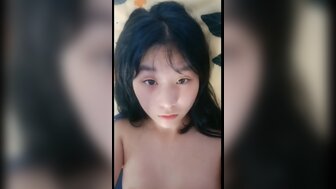 拥有紧致阴部的少女被性交并呻吟得如此可爱