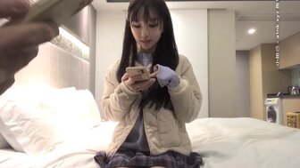 无辜的少女让他射精两次