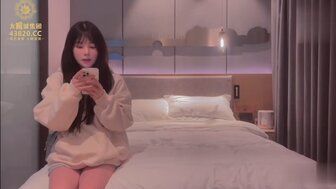 拉扯头发狗性交无辜的女孩