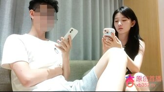 硬他妈的无辜的青少年女孩