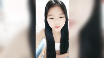硬他妈的青少年女孩谁有无毛紧猫