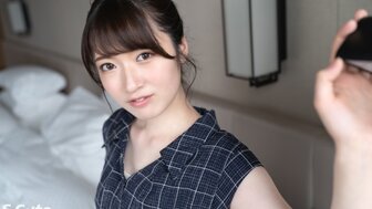 229SCUTE1273 皮肤白皙害羞的女孩在刺激她的阴部和乳头后变得饥渴