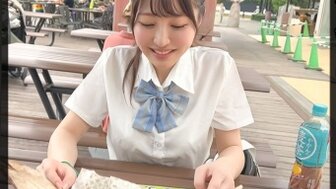 345SIMM789 他妈的丰满的青少年女孩与校服和性感内衣