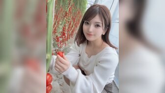 FC2PPV3157890 美丽的女孩躲在神社的角落里给口交