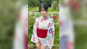 FC2PPV3069915 漂亮的大学生穿着浴衣被中出