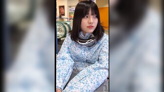 FC2PPV3175827 寒假里玩远程振动器并与漂亮少女做爱[第1部分]